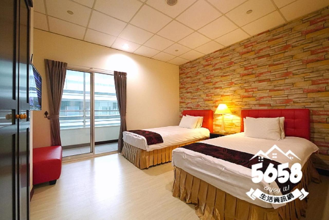 85 Eagle Hotel Kaohsiung Buitenkant foto