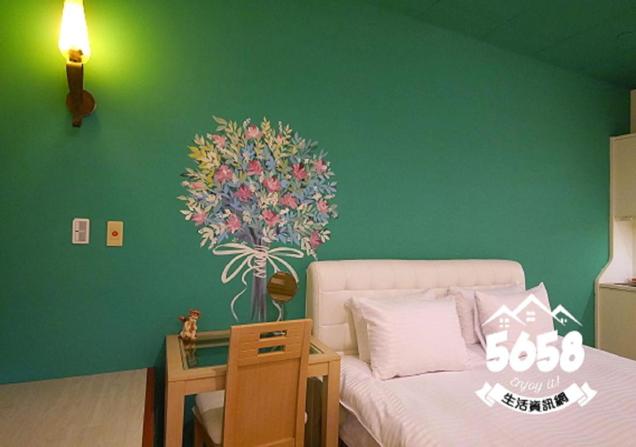 85 Eagle Hotel Kaohsiung Buitenkant foto